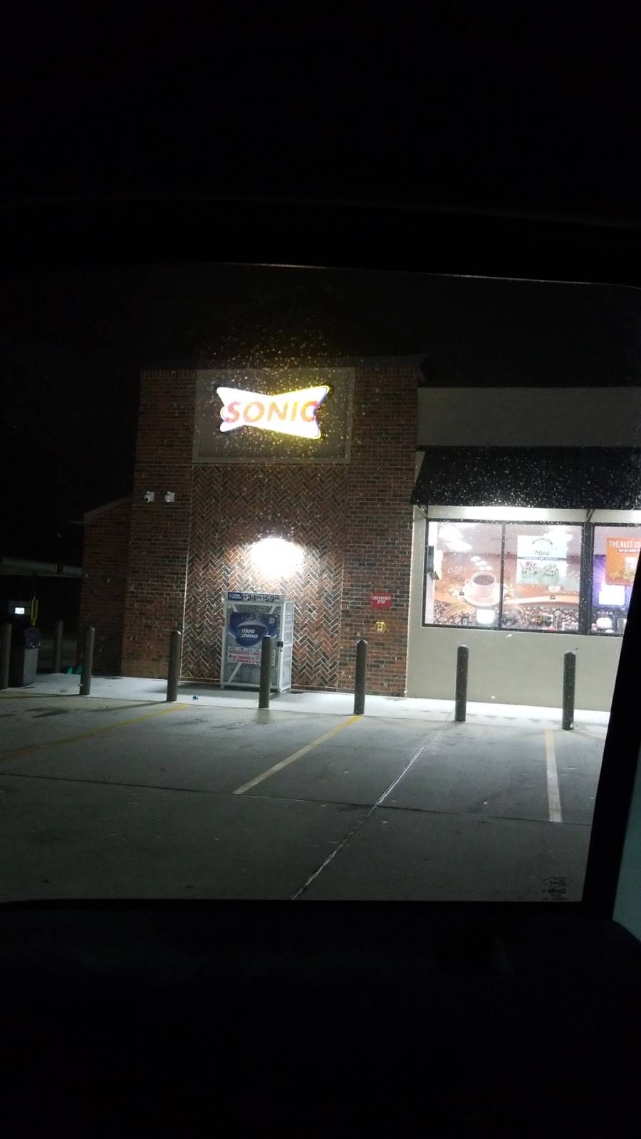 Sonic Drive-In | restaurant | 43156 LA-445, Robert, LA 70454, USA | 9855421879 OR +1 985-542-1879