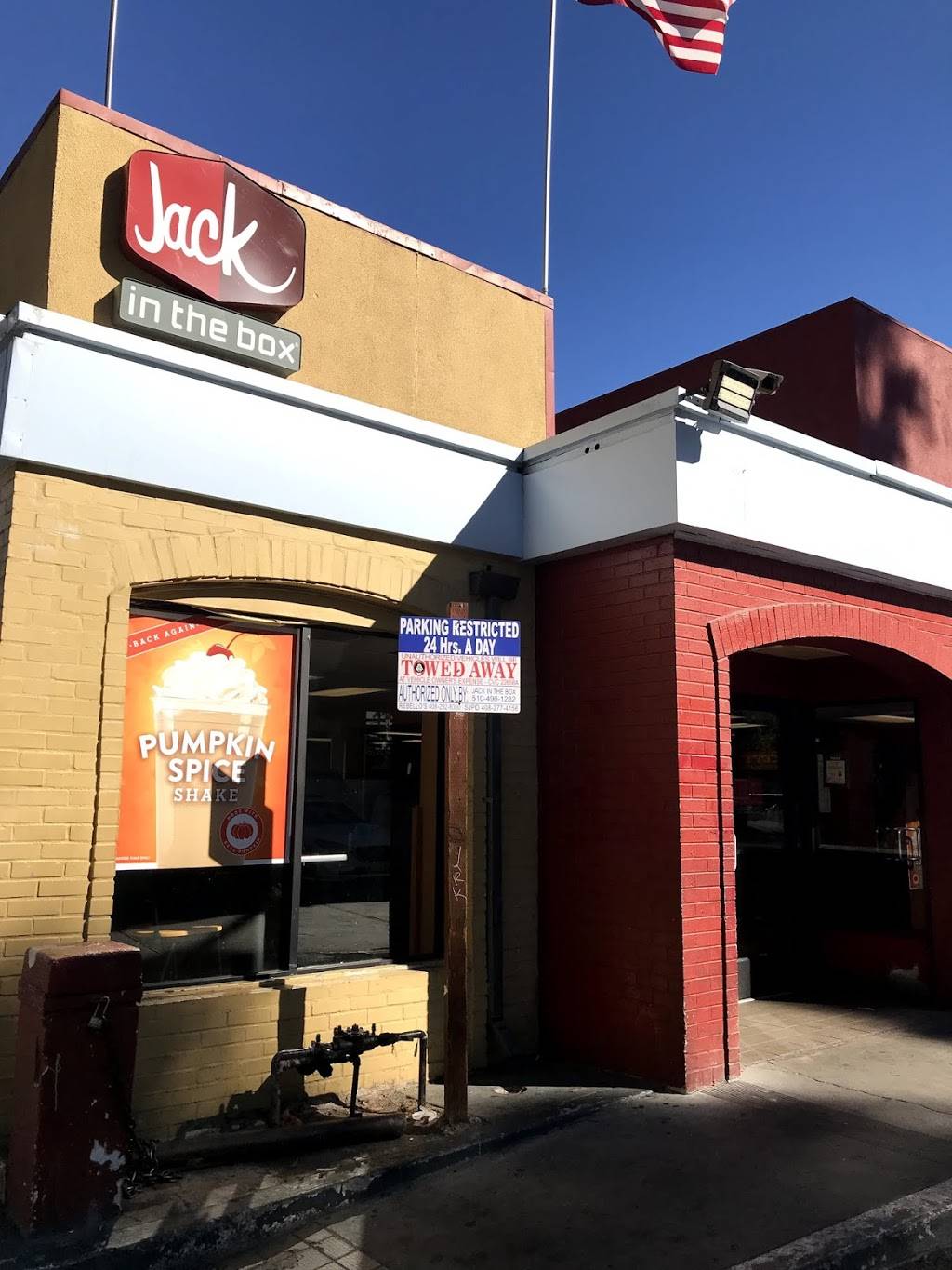 Jack in the Box | restaurant | 148 E San Carlos St, San Jose, CA 95112, USA | 4082877520 OR +1 408-287-7520