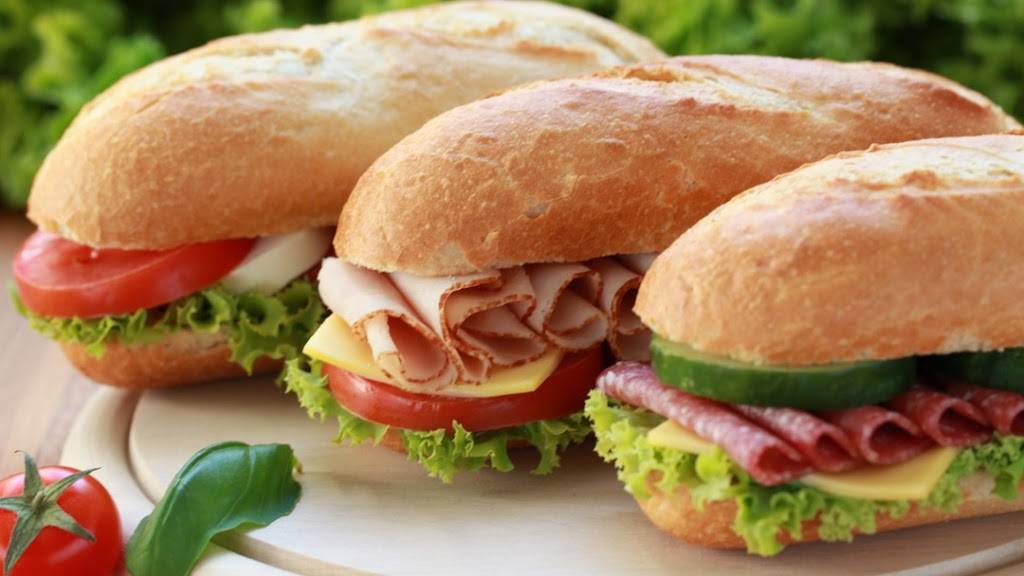 Shakespeares Pub And Grill | restaurant | 819 S 1st Ave, Iowa City, IA 52245, USA | 3193377275 OR +1 319-337-7275