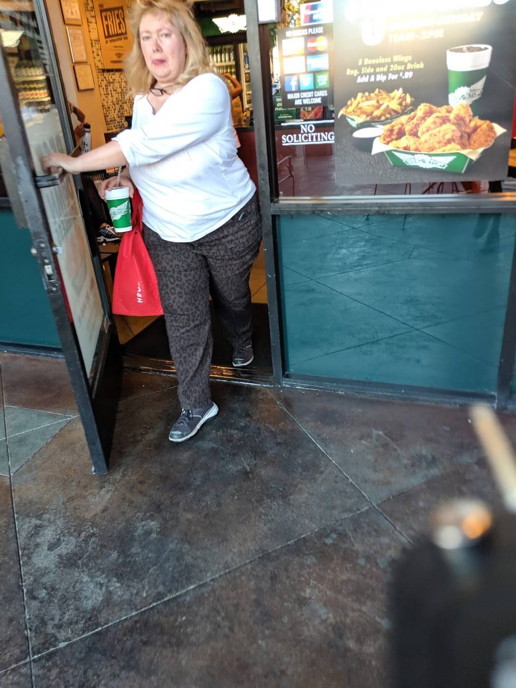 Papa Johns Pizza | restaurant | 5045 W Tropicana Ave Suite 101, Las Vegas, NV 89103, USA | 7023857272 OR +1 702-385-7272