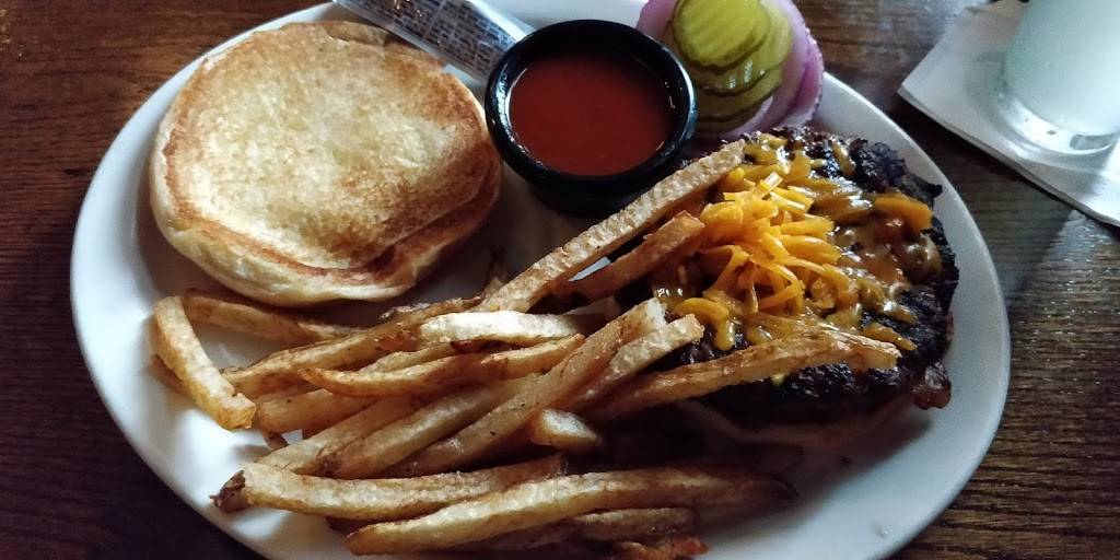 Dickeys Barbecue Pit | restaurant | 1989 Colonial Pkwy, Fort Worth, TX 76110, USA | 8177597500 OR +1 817-759-7500