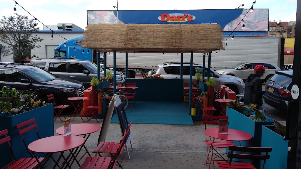 Inwood Social Whiskey & Burger Bar | restaurant | 101 Sherman Ave, New York, NY 10034, USA | 6466697738 OR +1 646-669-7738