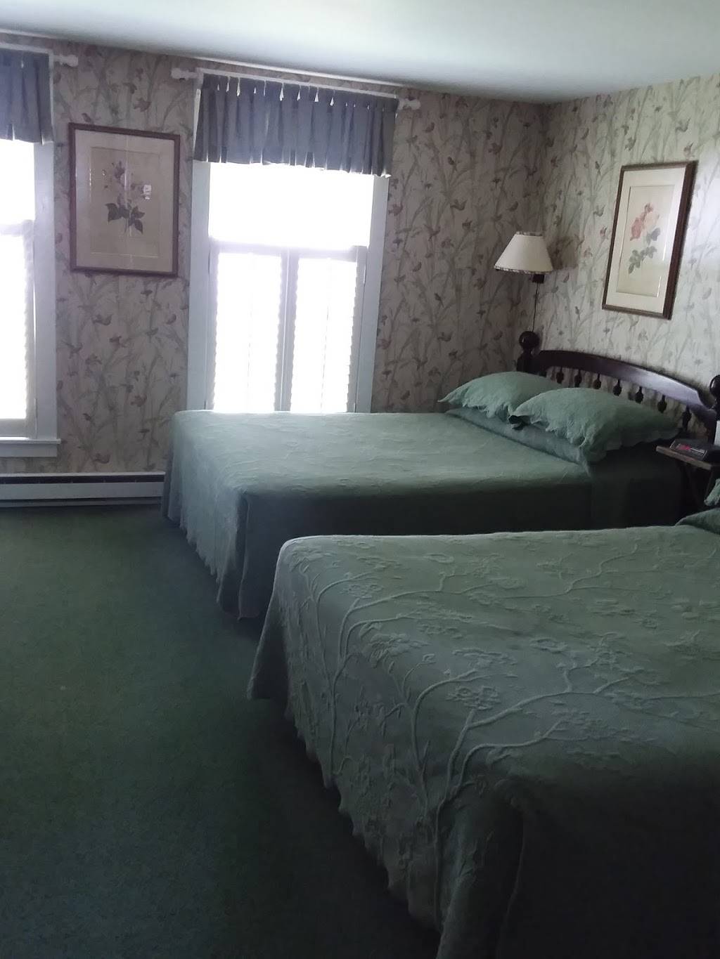 Landgrove Inn | restaurant | 132 Landgrove Rd, Landgrove, VT 05148, USA | 8028246673 OR +1 802-824-6673