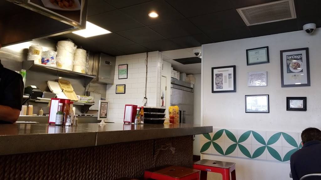 TJ Oyster Bar | restaurant | 4246 Bonita Rd, Bonita, CA 91902, USA | 6192674577 OR +1 619-267-4577