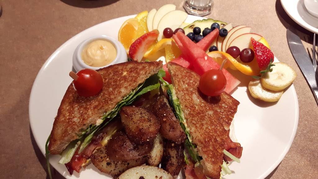 Cest Belge | restaurant | 246 Rue Robinson S, Granby, QC J2G 7M6, Canada | 4507777676 OR +1 450-777-7676