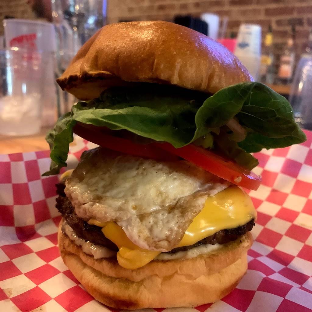 Uncle Ernies Pub N Grub | restaurant | 235 W Washington St, Athens, GA 30601, USA | 7068508990 OR +1 706-850-8990