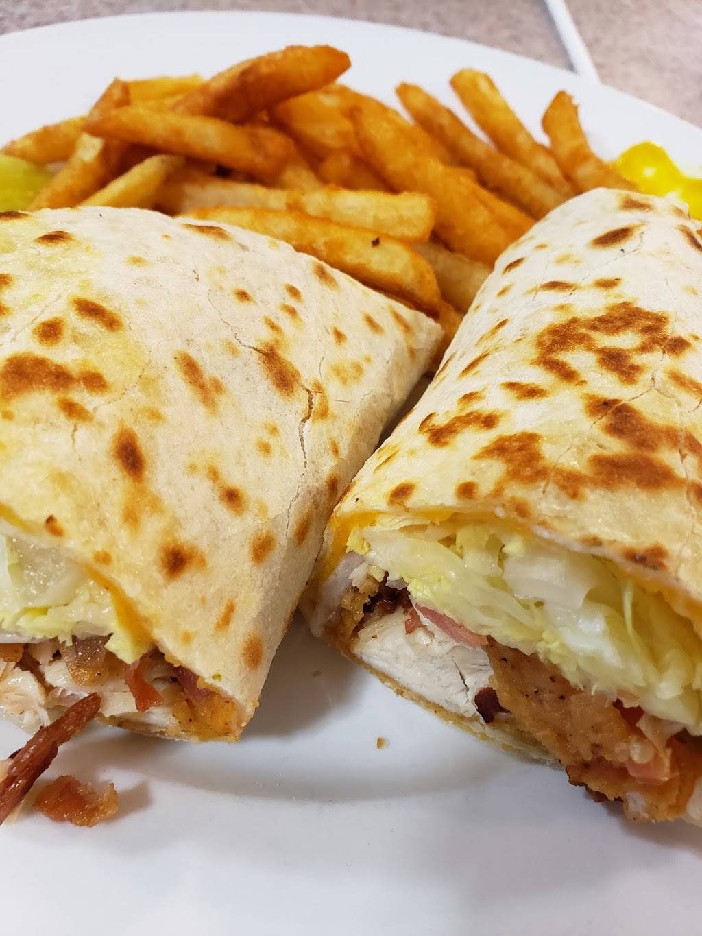 Mistys Family Restaurant | restaurant | 1869 Washington Rd, Washington, IL 61571, USA | 3094815300 OR +1 309-481-5300