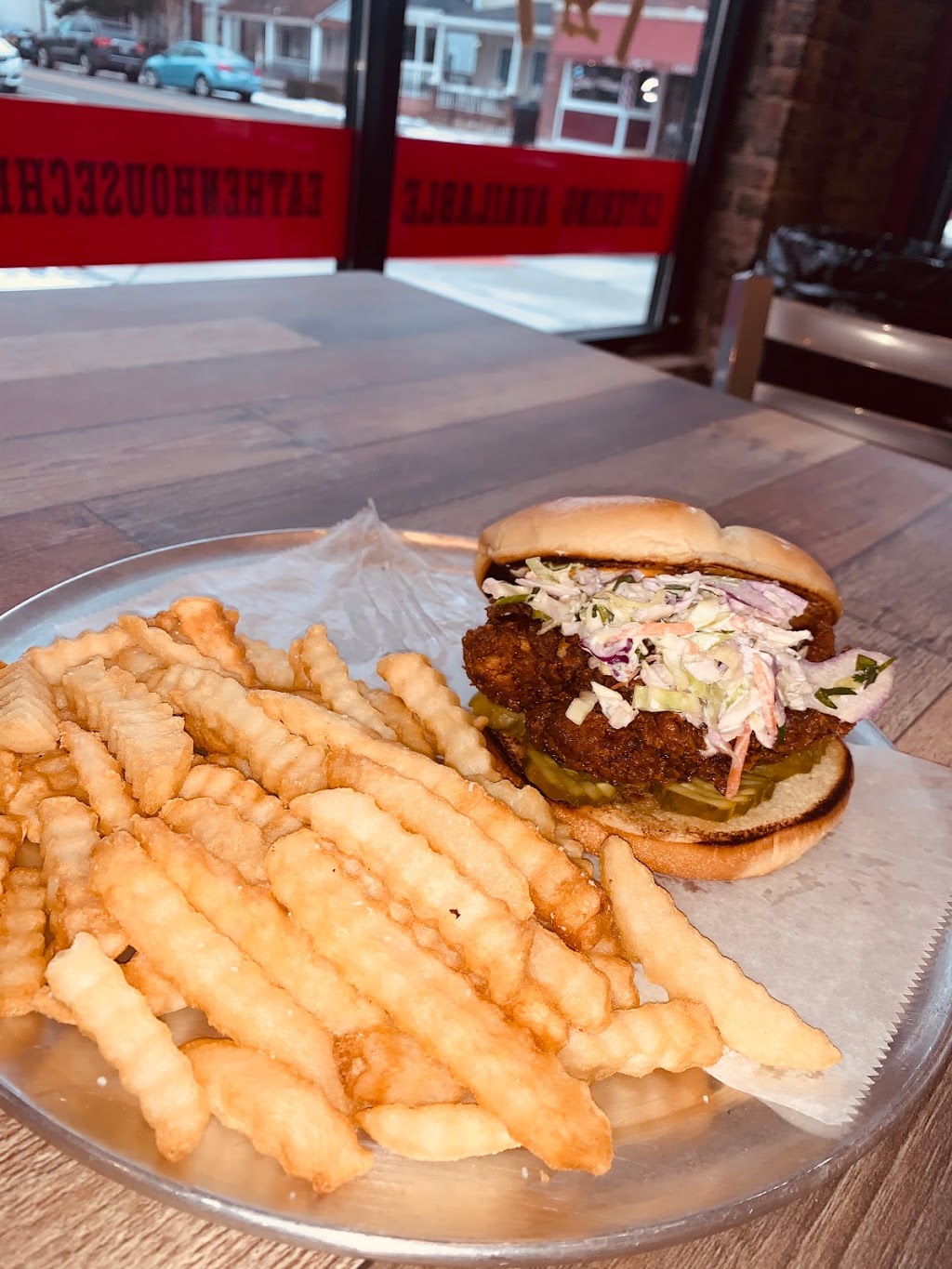 HenHouse Charcoal Chicken | restaurant | 1423 119th St, Whiting, IN 46394, USA | 2193705003 OR +1 219-370-5003