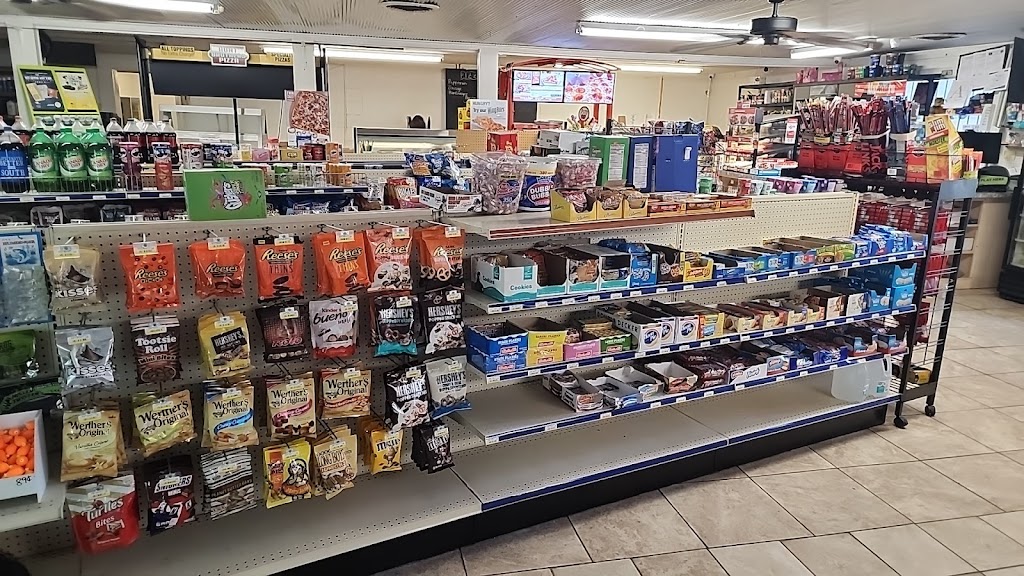 Fenns Grocery | meal takeaway | 9605 US-98, Meadville, MS 39653, USA | 6013841900 OR +1 601-384-1900