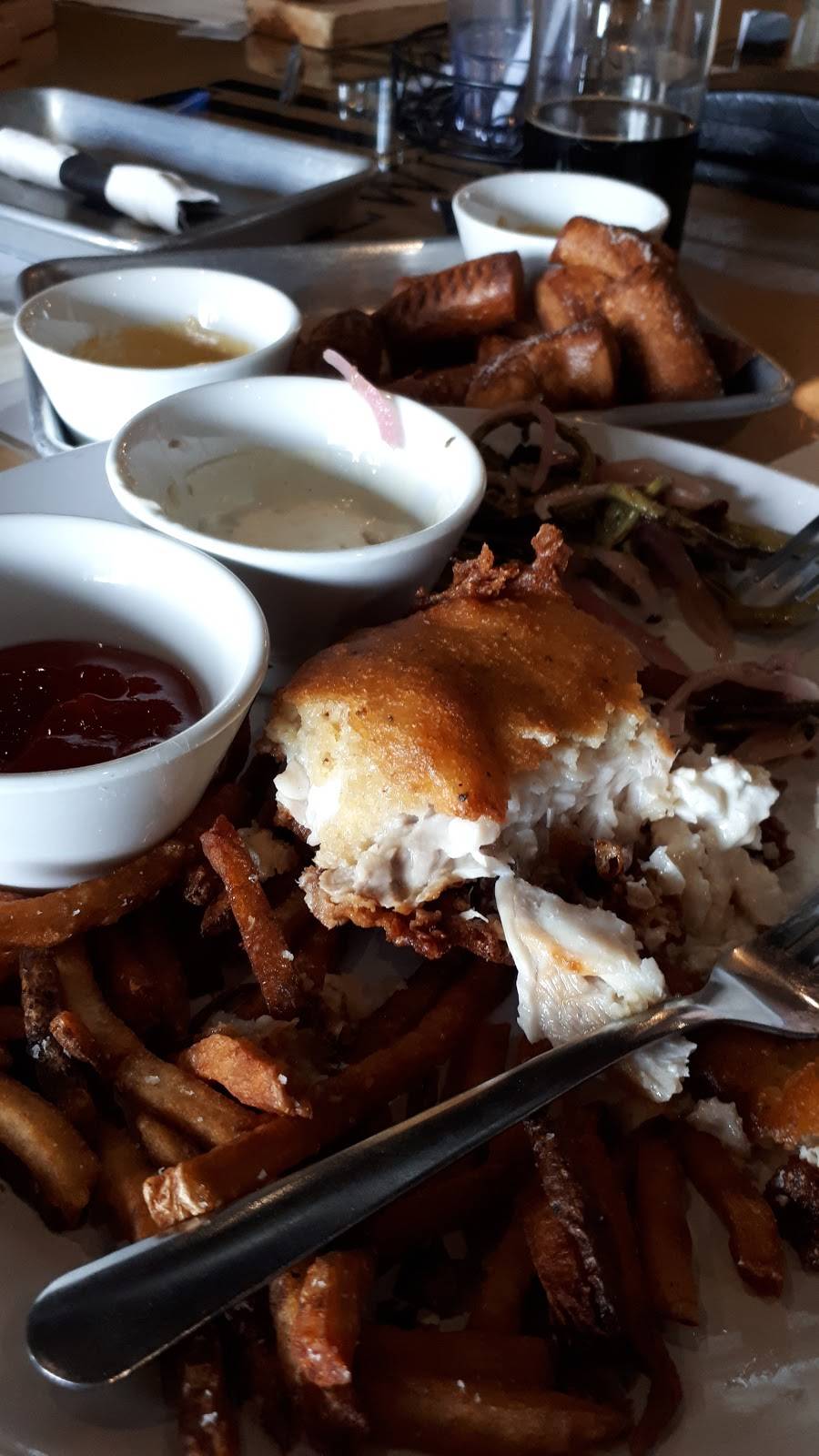 Kettlehead Brewing Company | restaurant | 407 W Main St, Tilton, NH 03276, USA | 6032868100 OR +1 603-286-8100