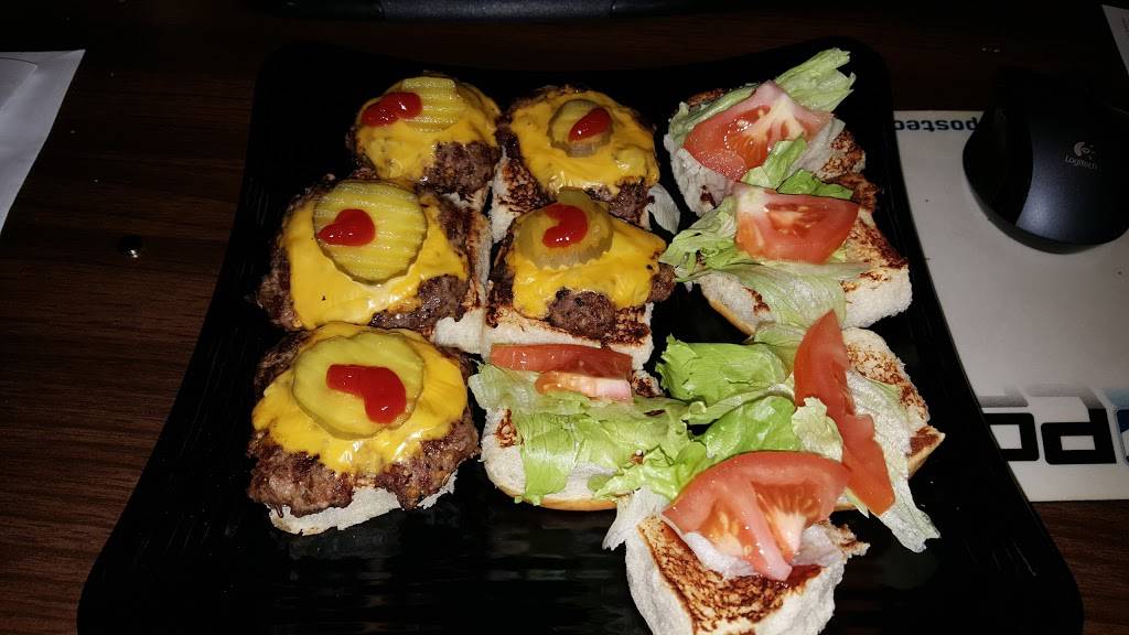 Americas pub and grub | restaurant | 3715 E North St Unit l, Greenville, SC 29615, USA | 8642836414 OR +1 864-283-6414