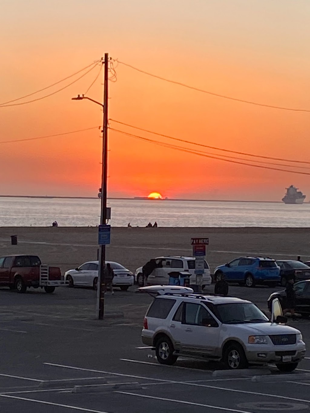 Janes Corndogs | restaurant | 907 Ocean Ave, Seal Beach, CA 90740, USA | 5624312854 OR +1 562-431-2854