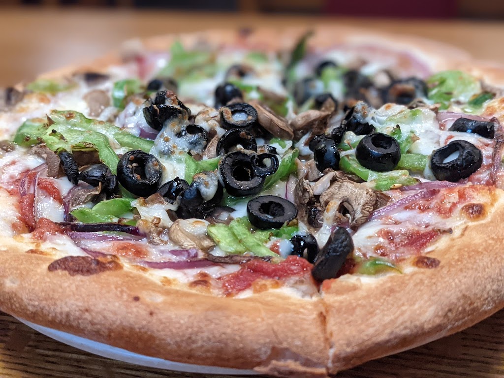 Giovannis Pizzeria | restaurant | 437 Old Mammoth Rd, Mammoth Lakes, CA 93546, USA | 7609347563 OR +1 760-934-7563