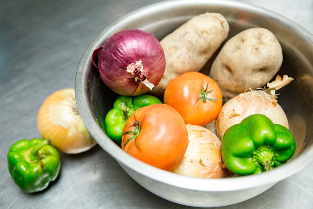 Baileys BBQ | restaurant | 140 Truly Plaza, Cleveland, TX 77327, USA | 8324805126 OR +1 832-480-5126