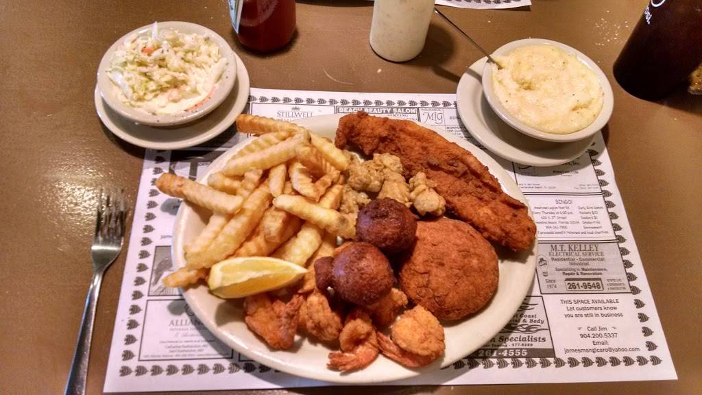 Marina Seafood Restaurant | restaurant | 101 Centre St, Fernandina Beach, FL 32034, USA | 9042615310 OR +1 904-261-5310