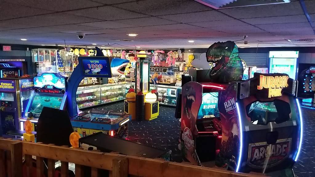 Kristofs Entertainment Center | night club | 421 W Rollins Rd, Round Lake Beach, IL 60073, USA | 8475462512 OR +1 847-546-2512