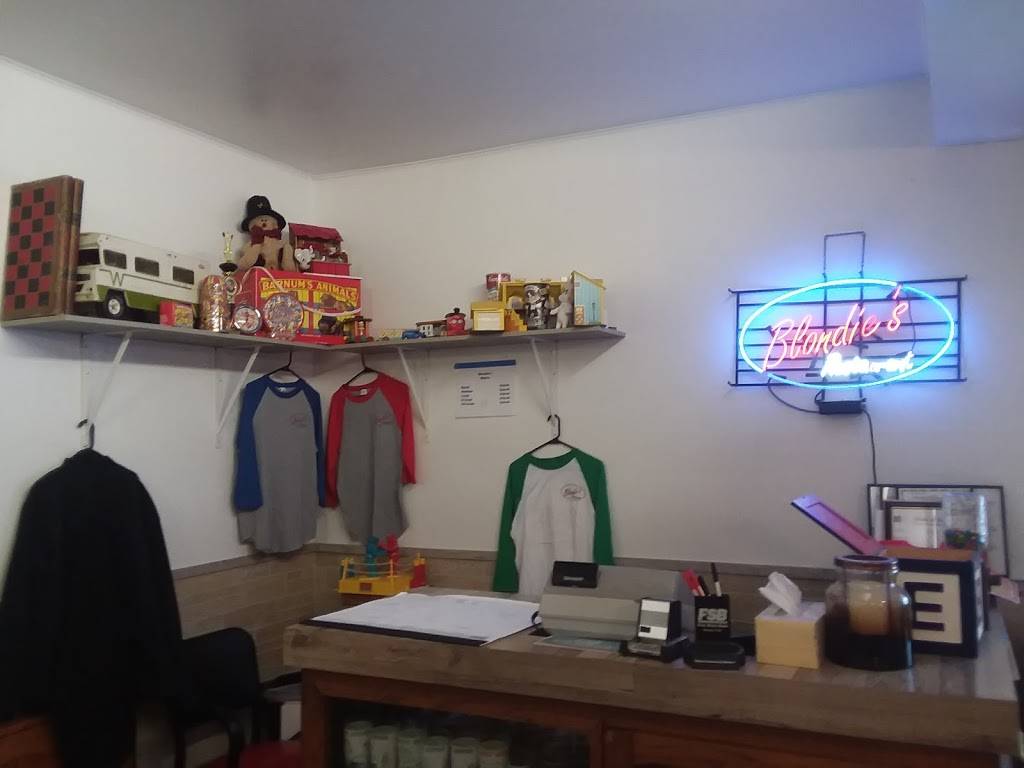 Blondies Restaurant | restaurant | 214 Main, Woden, IA 50484, USA | 6419265657 OR +1 641-926-5657