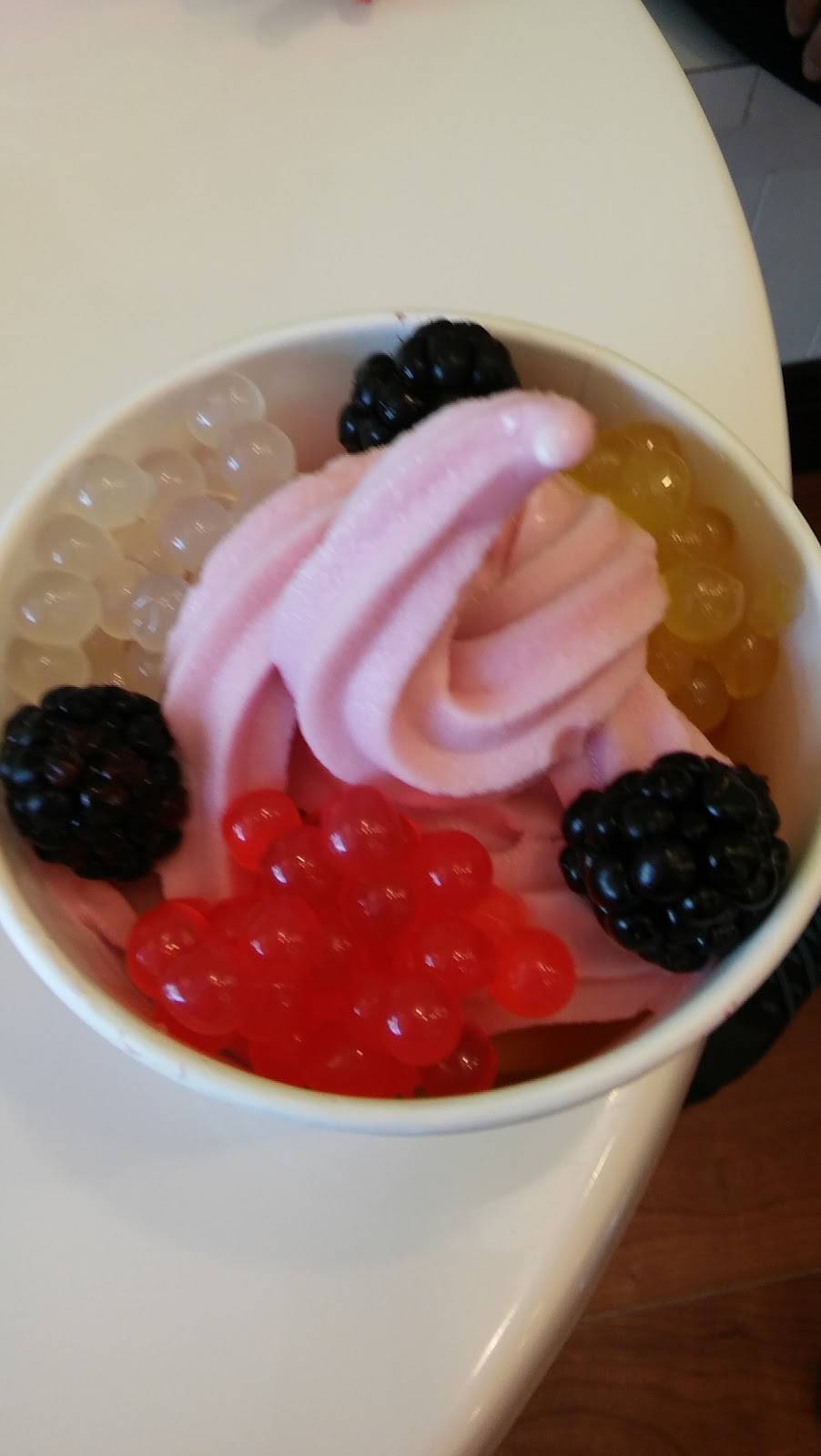 Sweet Frog | restaurant | 7225 Bell Creek Rd #252, Mechanicsville, VA 23111, USA | 8047304249 OR +1 804-730-4249