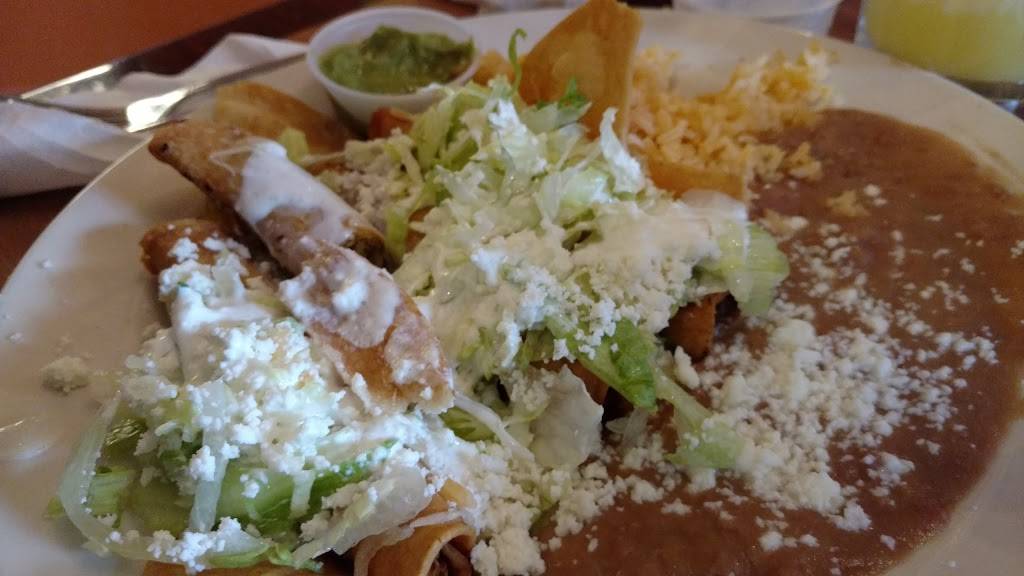 Tortas Ahogadas Las Orginales | restaurant | 23630 Newhall Ave #1, Newhall, CA 91321, USA | 6612590884 OR +1 661-259-0884