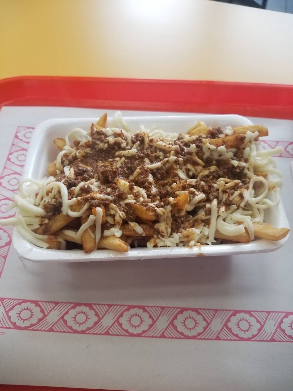 Dic Anns | restaurant | 1300-1400 Boulevard Saint-Jean-Baptiste, Pointe-aux-Trembles, QC H1B 4A4, Canada | 5146452145 OR +1 514-645-2145