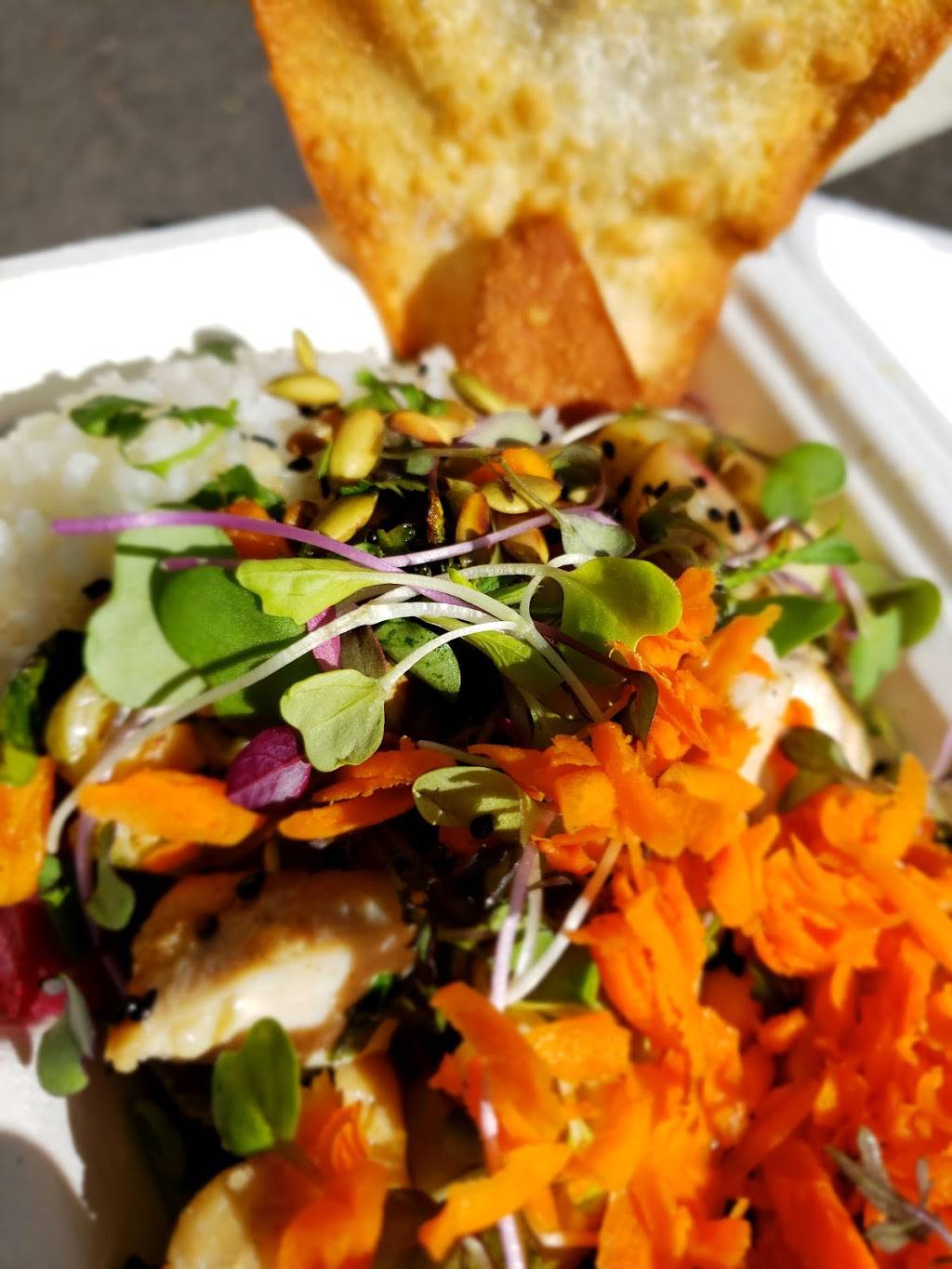 Bol And Crust | restaurant | 5505 SE 28th Ave, Portland, OR 97202, USA | 9714002181 OR +1 971-400-2181