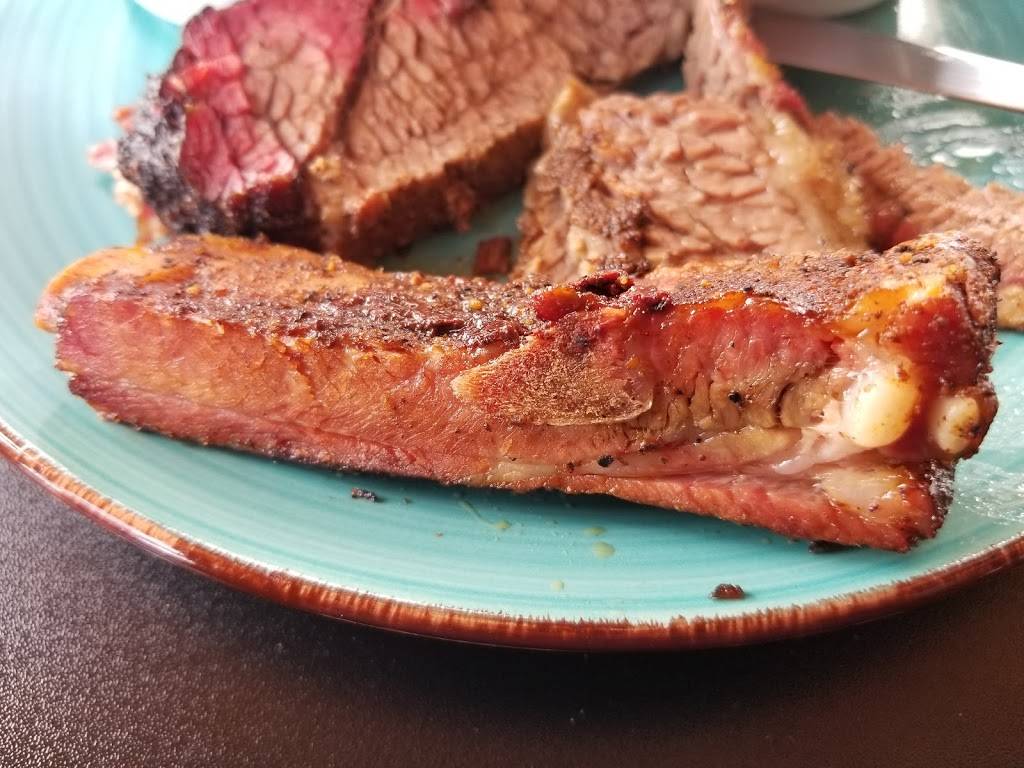 Charcoal Grill | restaurant | 110 N Crossroads Blvd, Balcones Heights, TX 78201, USA | 2107318534 OR +1 210-731-8534