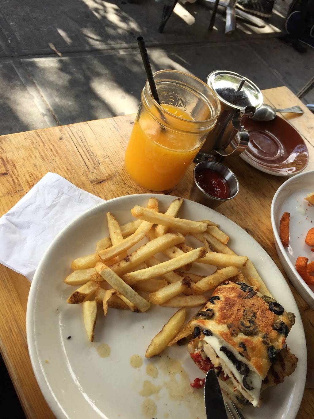 The Park View | restaurant | 219 Dyckman St, New York, NY 10034, USA | 2125449024 OR +1 212-544-9024