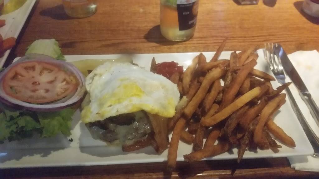 Boston Sports Grille | restaurant | 132 Canal St, Boston, MA 02114, USA | 8572847940 OR +1 857-284-7940