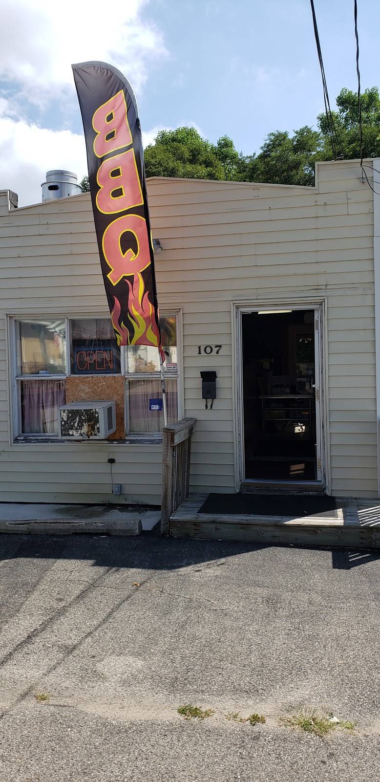 Kirbys Smokehouse BBQ | restaurant | 107 Hague Ave, Jackson, MI 49203, USA | 5177409419 OR +1 517-740-9419