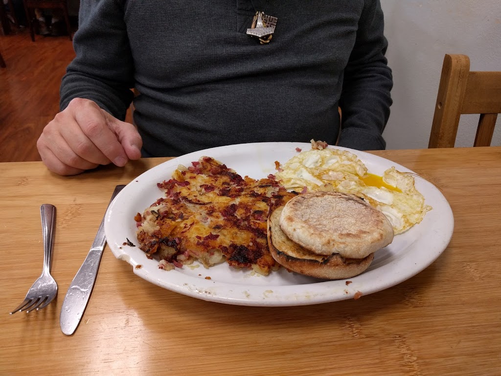 McIntosh Farm Country Store | restaurant | 1264 Giuntoli Ln, Arcata, CA 95521, USA | 7078220487 OR +1 707-822-0487