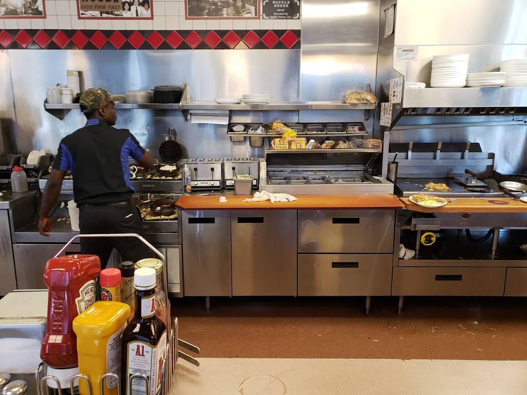 Waffle House | meal takeaway | 13861 Cypress North, Cypress, TX 77429, USA | 3462545109 OR +1 346-254-5109