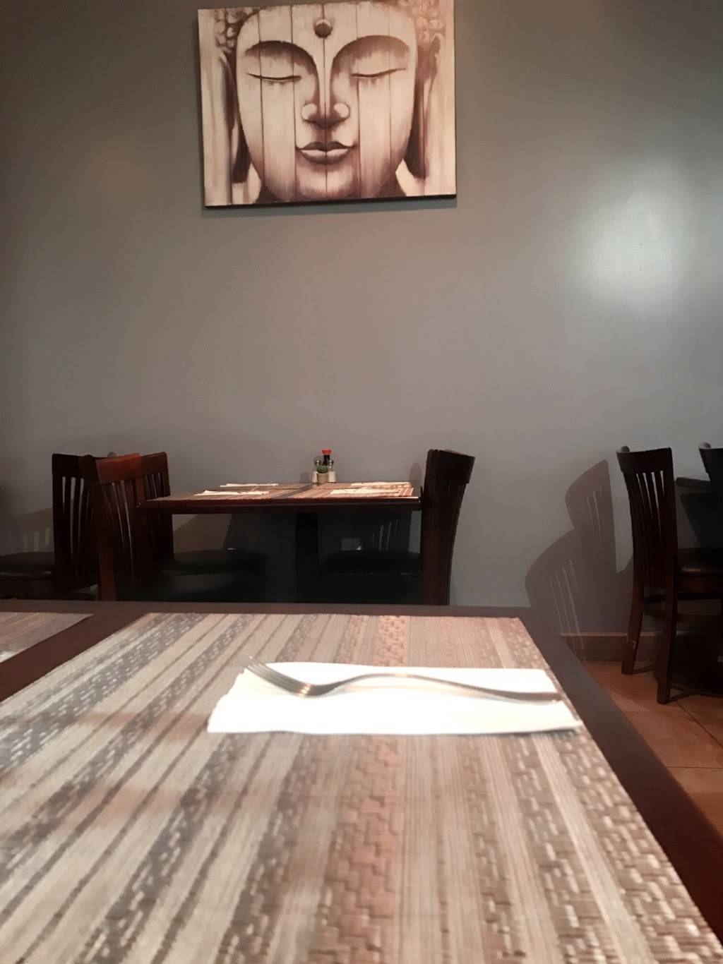 Saraya Thai Cuisine | restaurant | 1439 W Olive Ave, Burbank, CA 91506, USA | 8188461244 OR +1 818-846-1244