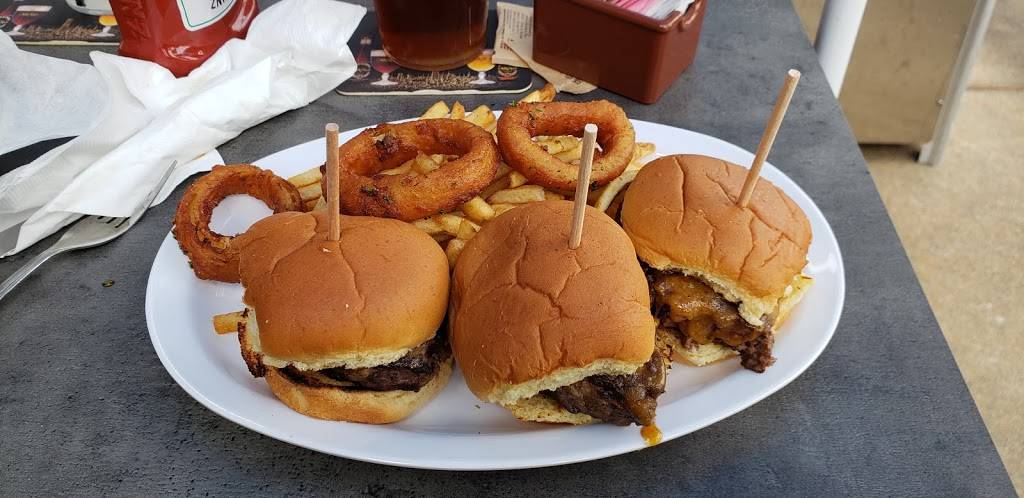 Public House La Jolla | restaurant | 830 Kline St, La Jolla, CA 92037, USA | 8585519210 OR +1 858-551-9210