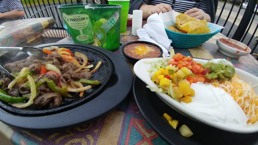 Torreon Mexican Restaurant | restaurant | 9129 Elmhurst Dr, Overland Park, KS 66212, USA | 9136489582 OR +1 913-648-9582