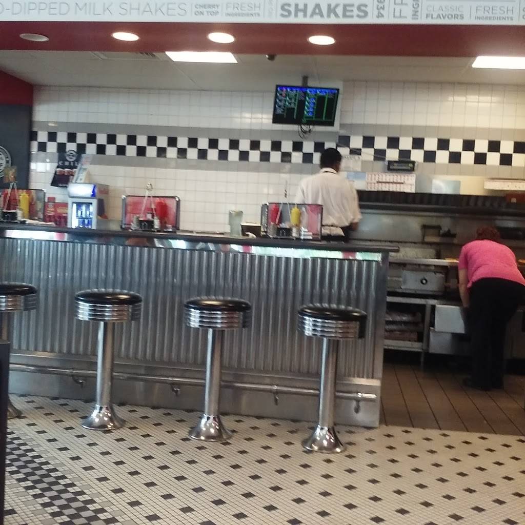 Steak n Shake | restaurant | 9770 Montgomery Rd, Cincinnati, OH 45242, USA | 5139841202 OR +1 513-984-1202