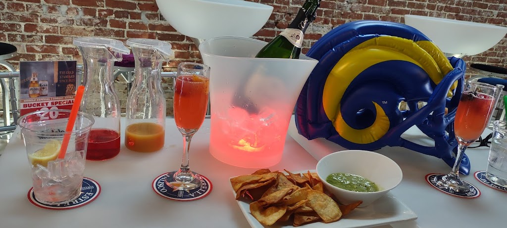 Uptown Downtown | restaurant | 210 S Riverside Ave, Rialto, CA 92376, USA | 9095664303 OR +1 909-566-4303