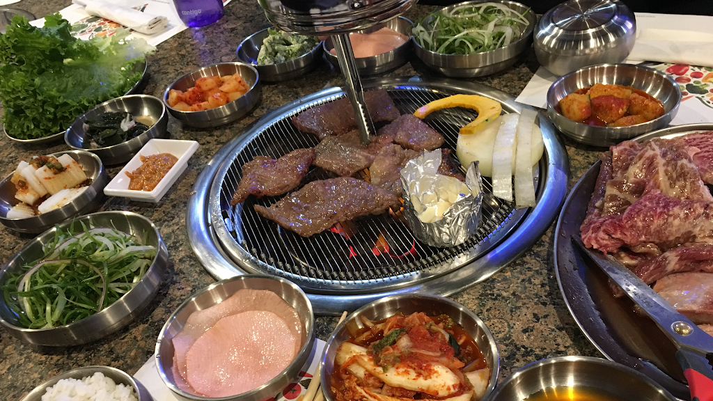 BBQ Garden | restaurant | 9020 W Golf Rd, Niles, IL 60714, USA | 8478136523 OR +1 847-813-6523