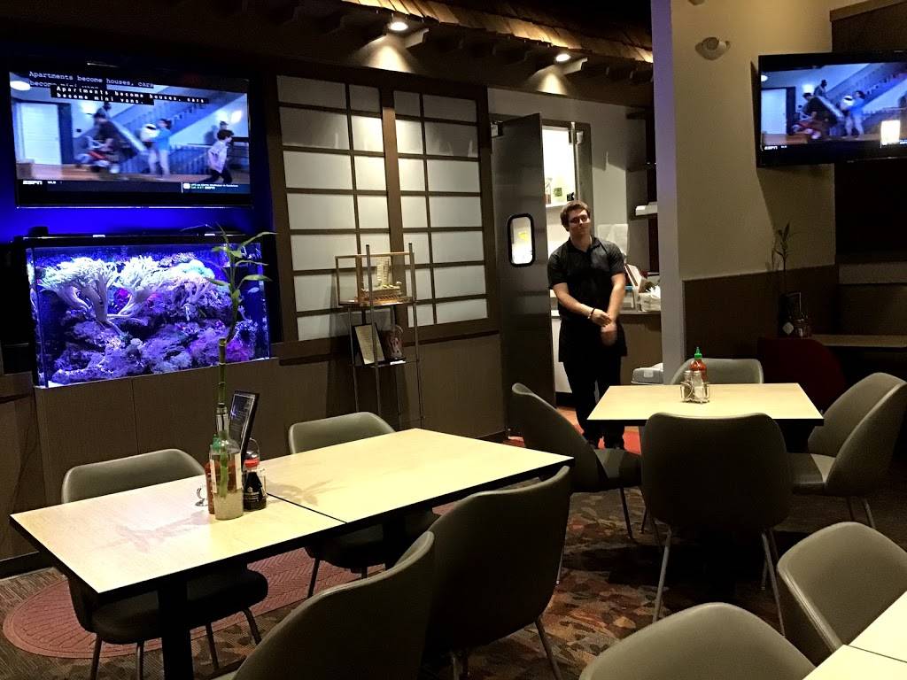 Charlie Kangs Restaurant | restaurant | 109 E Grand River Ave, East Lansing, MI 48823, USA | 5173324696 OR +1 517-332-4696