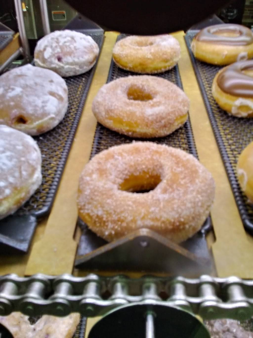 Krispy Kreme | bakery | 9150 S Western Ave, Evergreen Park, IL 60805, USA | 7089077979 OR +1 708-907-7979