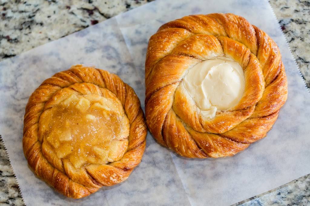 Hot Bagels & More | restaurant | 212 Pacific Ave, Atlantic City, NJ 08401, USA | 6095413488 OR +1 609-541-3488