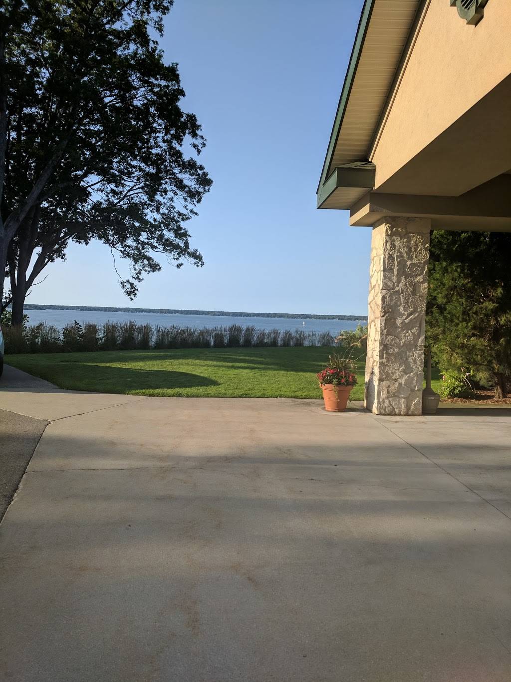 Se4sons Gastropub | restaurant | 2801 Lakeshore Dr, Muskegon, MI 49441, USA | 2317593405 OR +1 231-759-3405