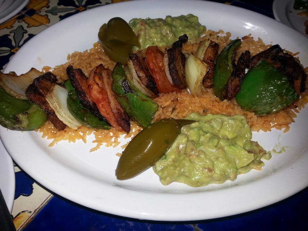 Los Toros Mexican Restaurant | restaurant | 21743 Devonshire St, Chatsworth, CA 91311, USA | 8188823080 OR +1 818-882-3080