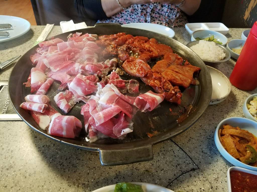 Castle B.B.Q. | restaurant | 473 N Western Ave, Los Angeles, CA 90004, USA | 3234673813 OR +1 323-467-3813