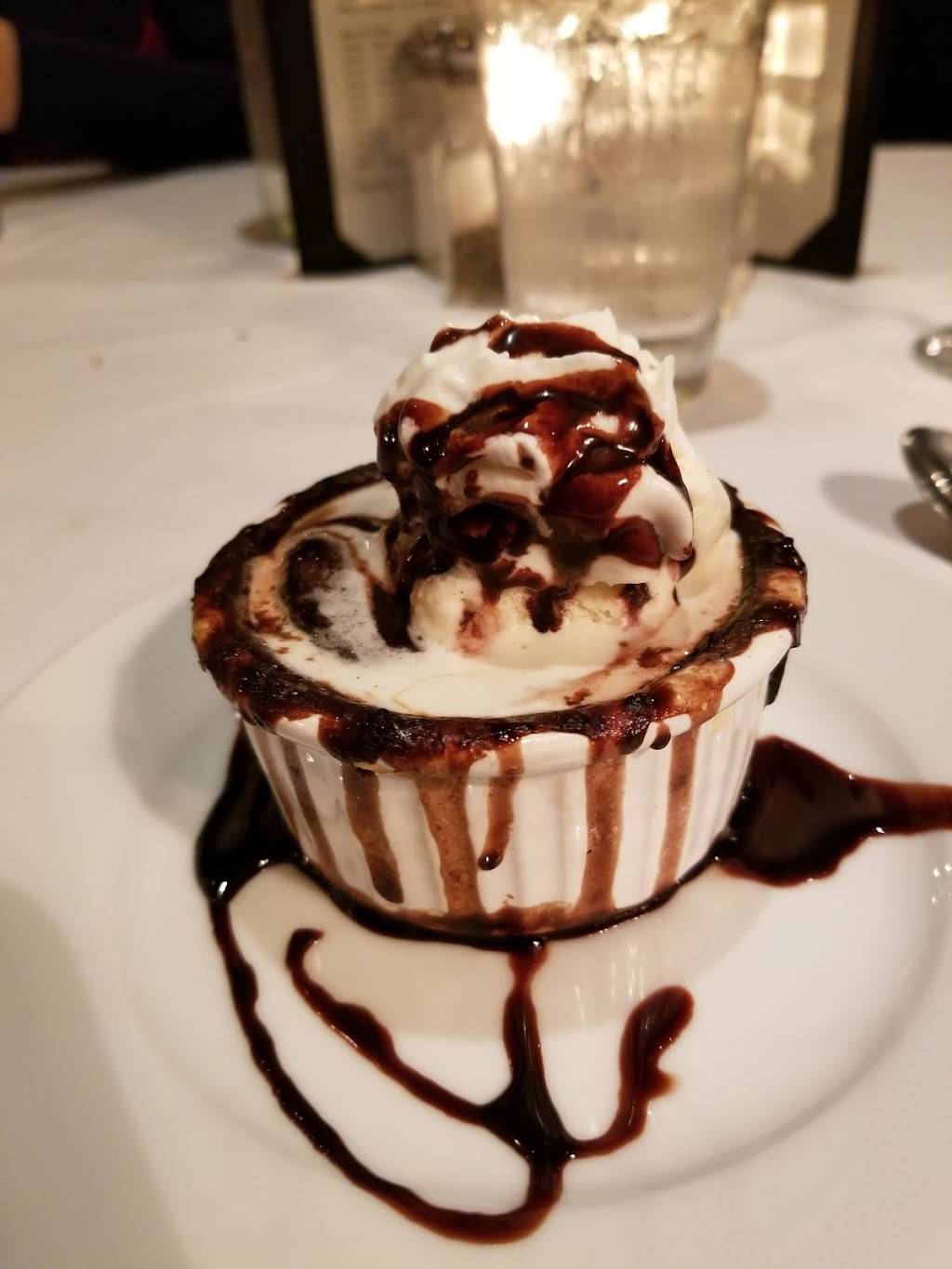 Clydes Prime Rib Restaurant and Bar | restaurant | 5474 NE Sandy Blvd, Portland, OR 97213, USA | 5032819200 OR +1 503-281-9200