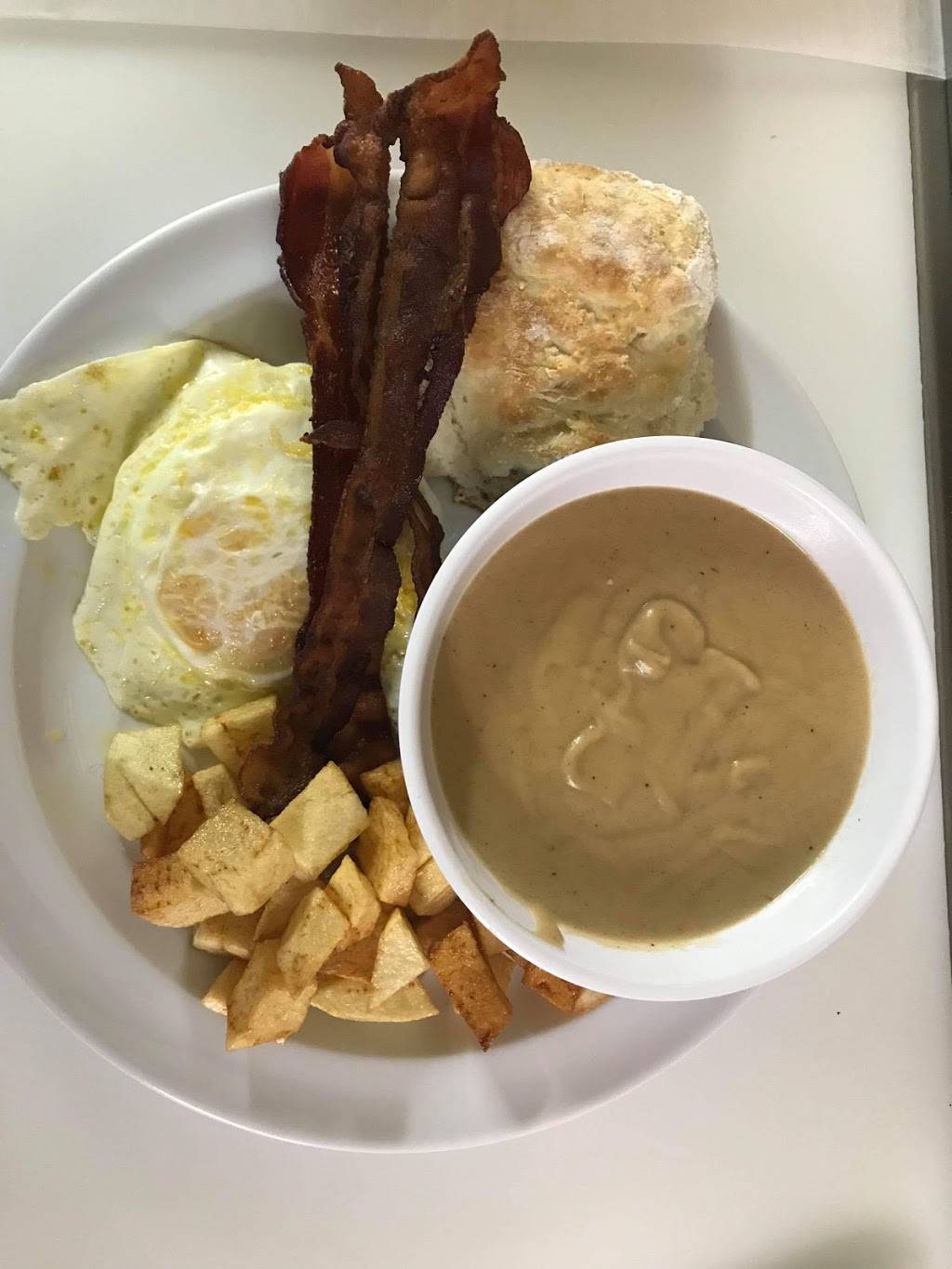 Gilbert Produce Market and Grill | restaurant | 2556 RT 52, Gilbert, WV 25621, USA | 3046645600 OR +1 304-664-5600