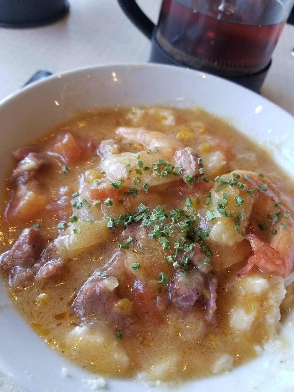 Lizzy J Cafe | restaurant | 2205 W Montrose Ave, Chicago, IL 60618, USA | 7737399044 OR +1 773-739-9044