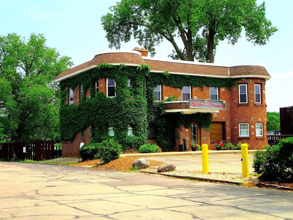 The Wonder Bar | restaurant | 222 E Olin Ave, Madison, WI 53713, USA | 6082569430 OR +1 608-256-9430