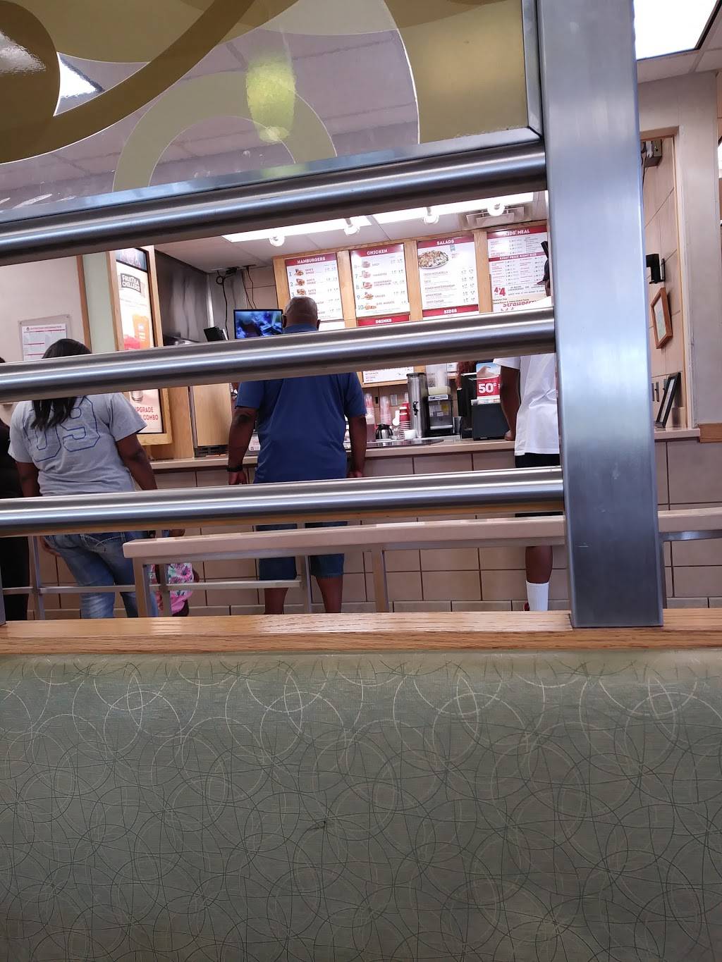 Wendys | restaurant | 6601 E Jefferson Ave, Detroit, MI 48207, USA | 3132590109 OR +1 313-259-0109