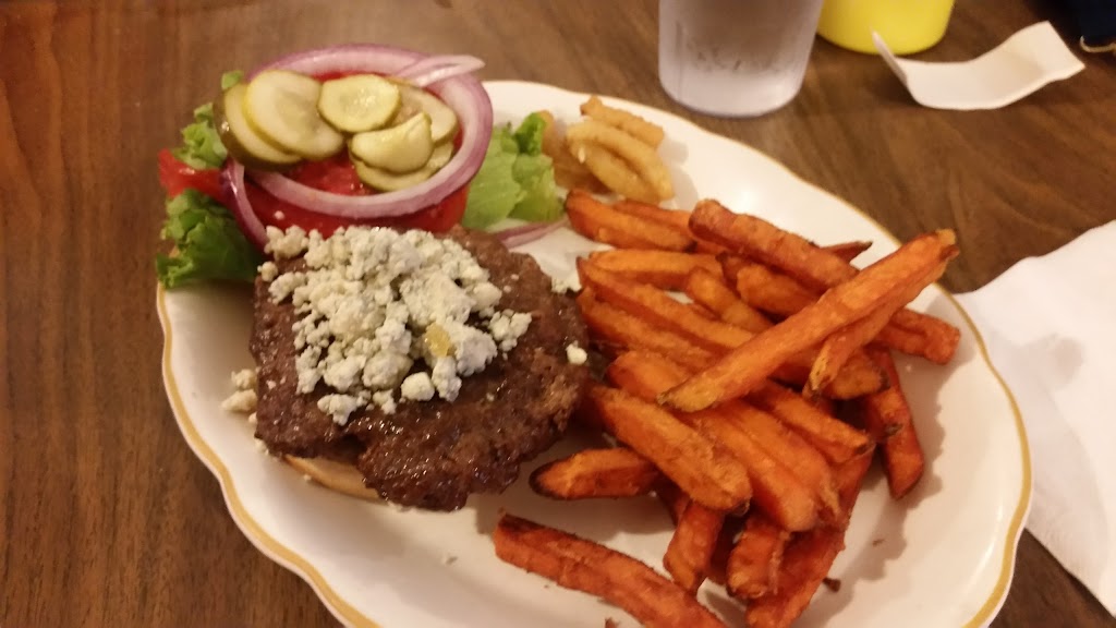 Buzz Cafe & Oxen House | restaurant | 820 Main St, Sabetha, KS 66534, USA | 7852843177 OR +1 785-284-3177