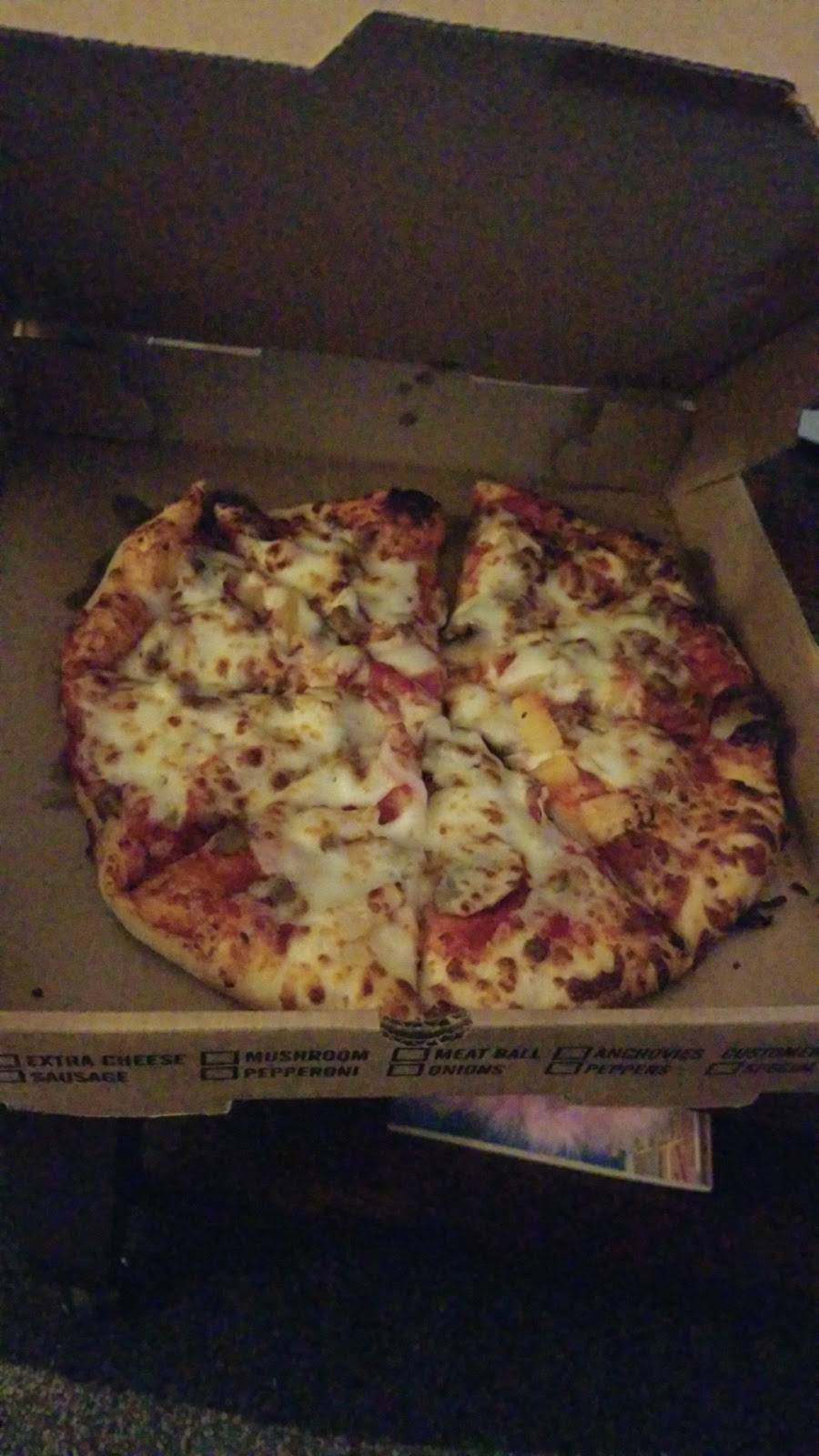 Ricks Pizza | restaurant | 913 W Grace St, Richmond, VA 23220, USA | 8046583645 OR +1 804-658-3645